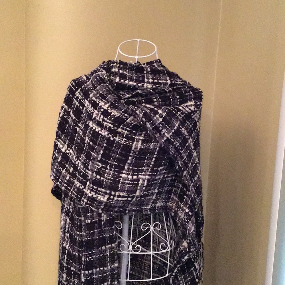 Women’s one size cape